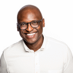 Headshot of Robbie Robinson